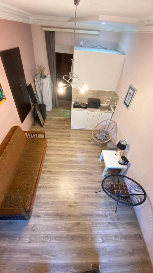 Art Apartment In Kala Tbilisi Historic District Exterior photo