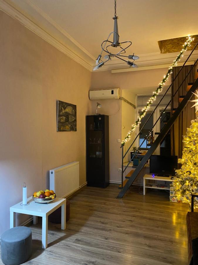 Art Apartment In Kala Tbilisi Historic District Exterior photo